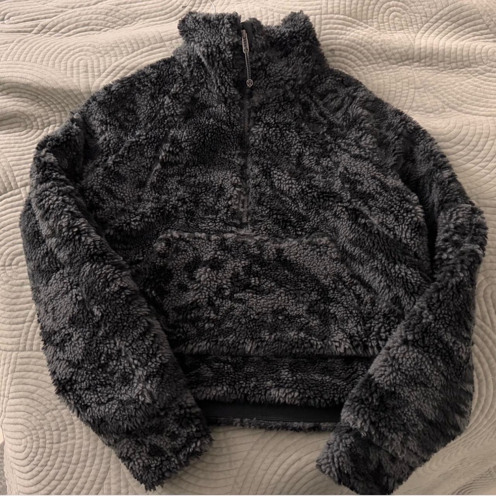 Lululemon Sherpa scuba M/L